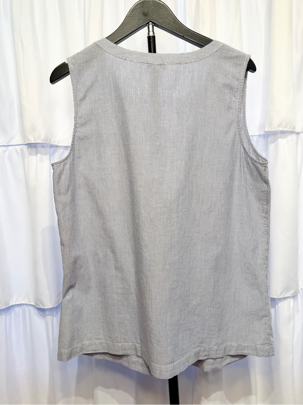 Talbots Women’s Pintuck Sleevelss Notch Neck Blouse Top Blouse with Size M - Picture 7 of 8
